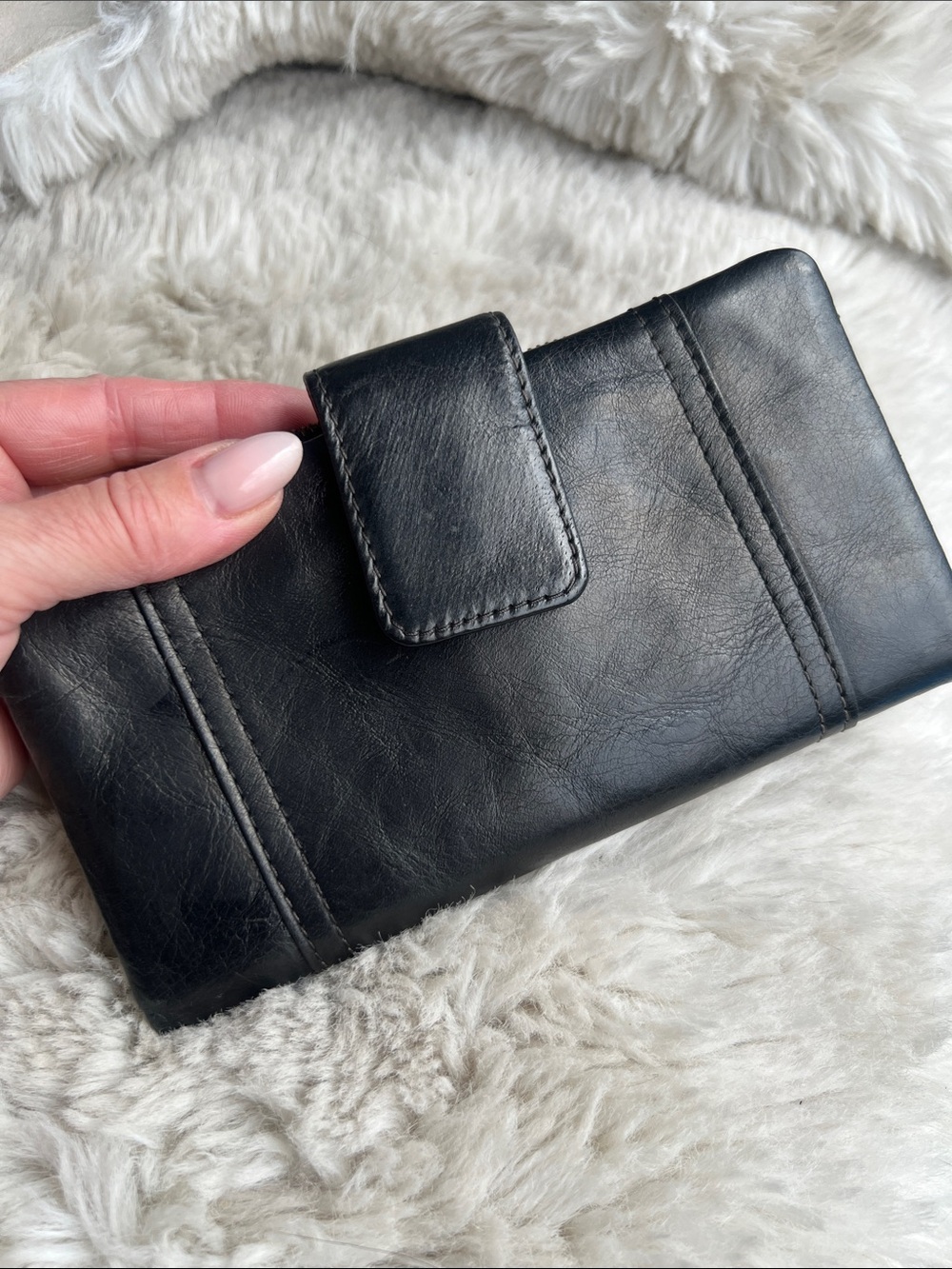 Fossil Black Leather Fold Wallet with Gold Trim - Picture 3 of 10